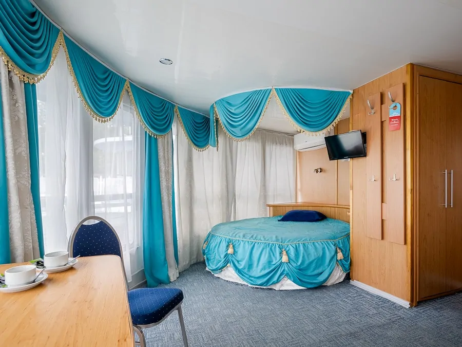 Панорамный люкс