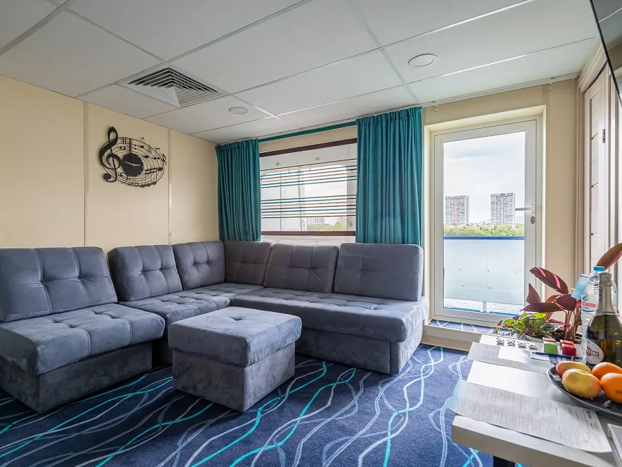 Люкс с балконом