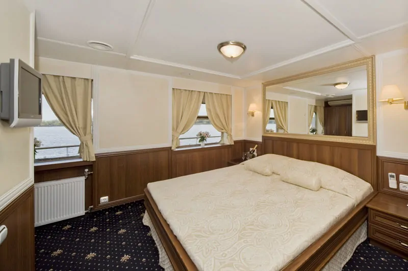 Делюкс (прогулочная палуба)