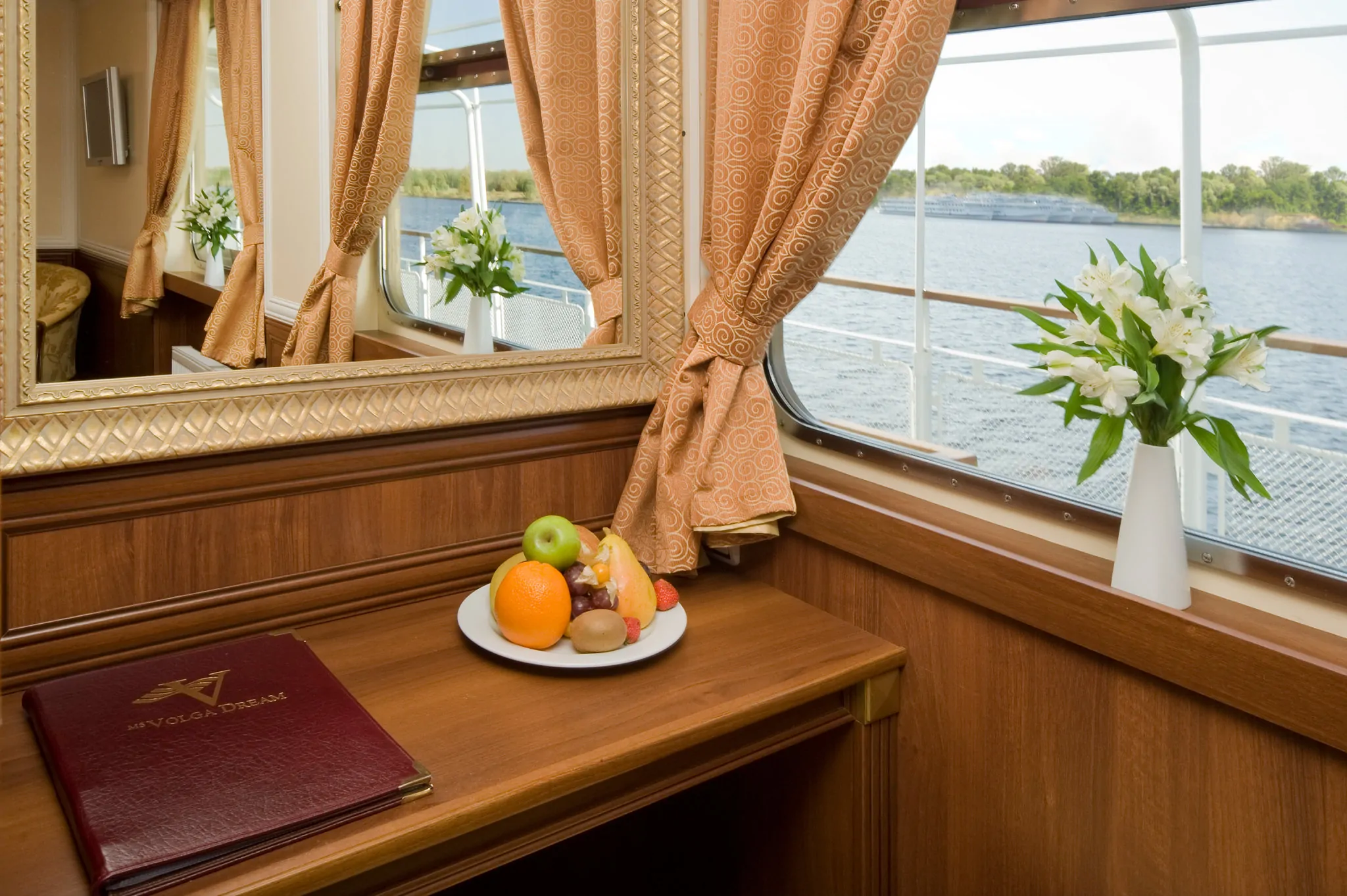 Дипломатический Люкс