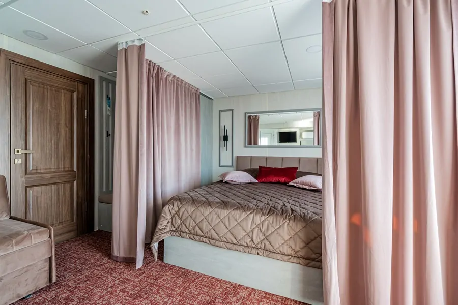 Люкс с балконом