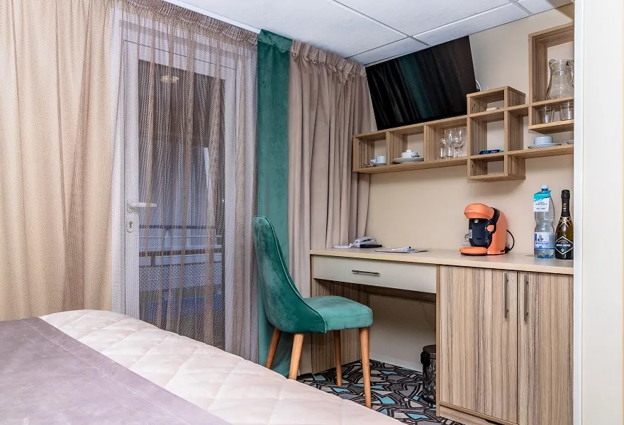 Полулюкс с балконом