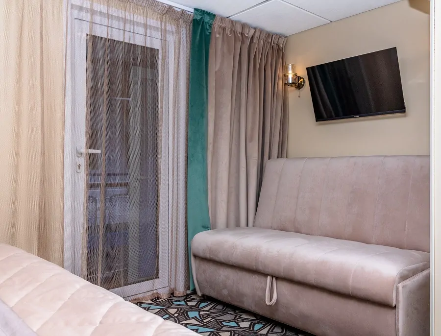 Полулюкс с балконом