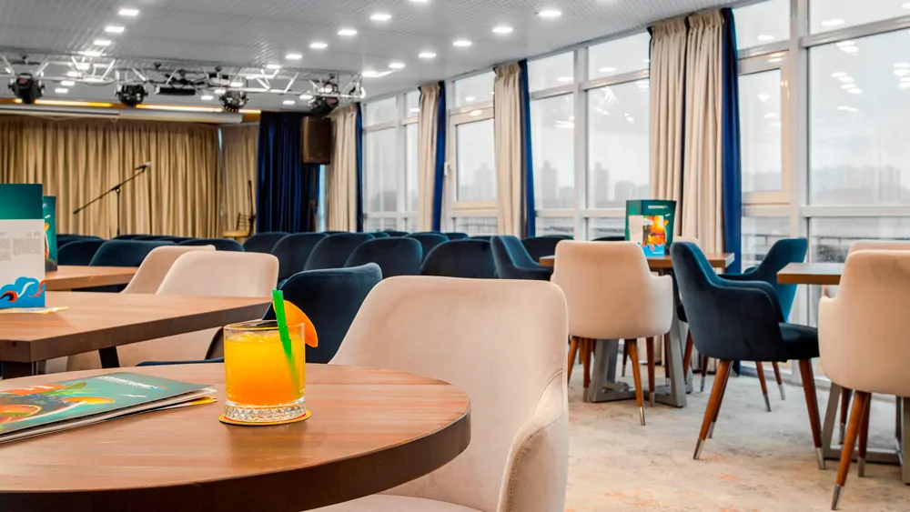 Александр Бенуа