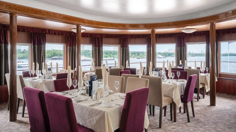 Александр Бенуа