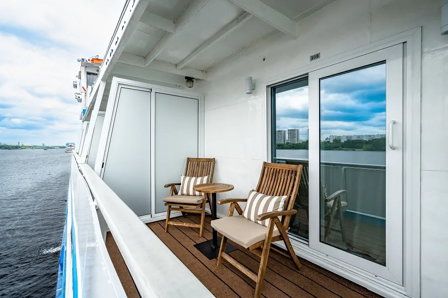 Полулюкс одноместный с балконом