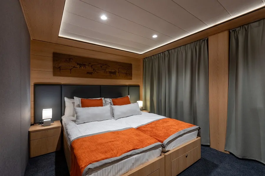 Делюкс (средняя палуба)