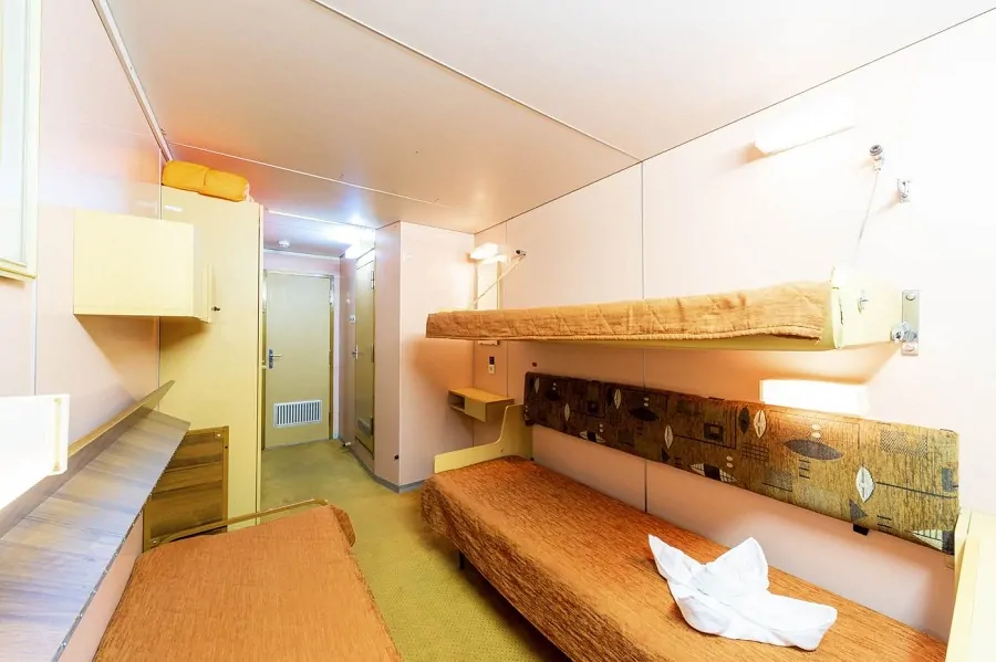 3-местная 2-ярусная (главная палуба)