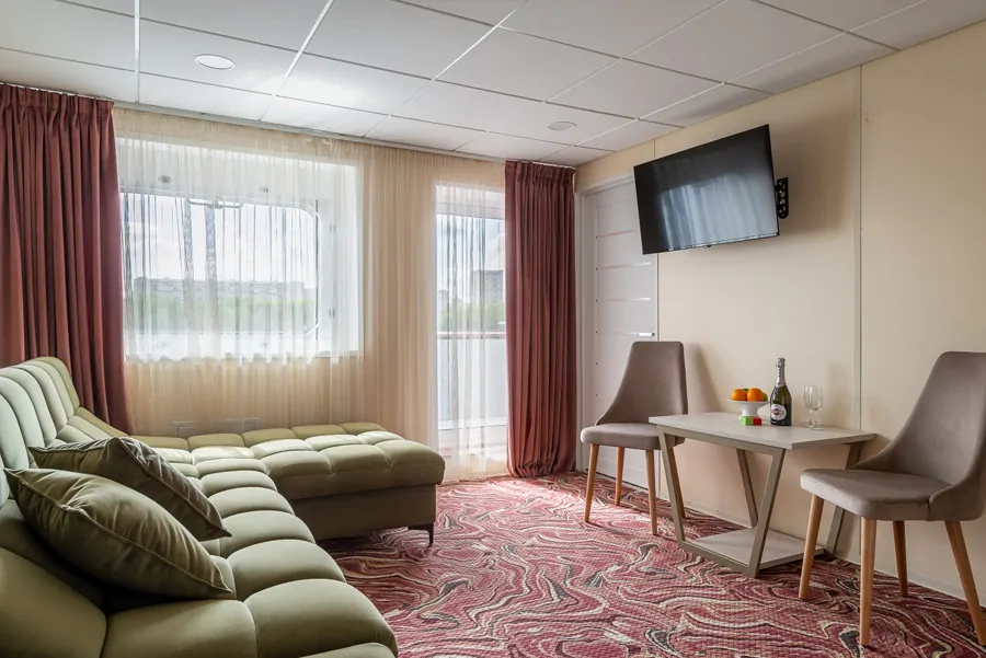 Люкс с балконом