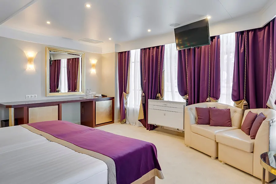 Панорамный люкс с балконом