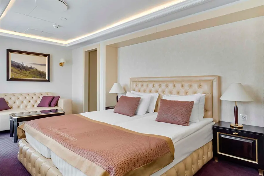 Люкс+ с балконом