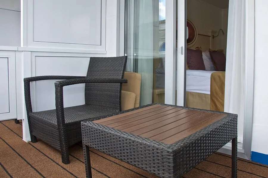 Полулюкс+ с балконом (средняя палуба)