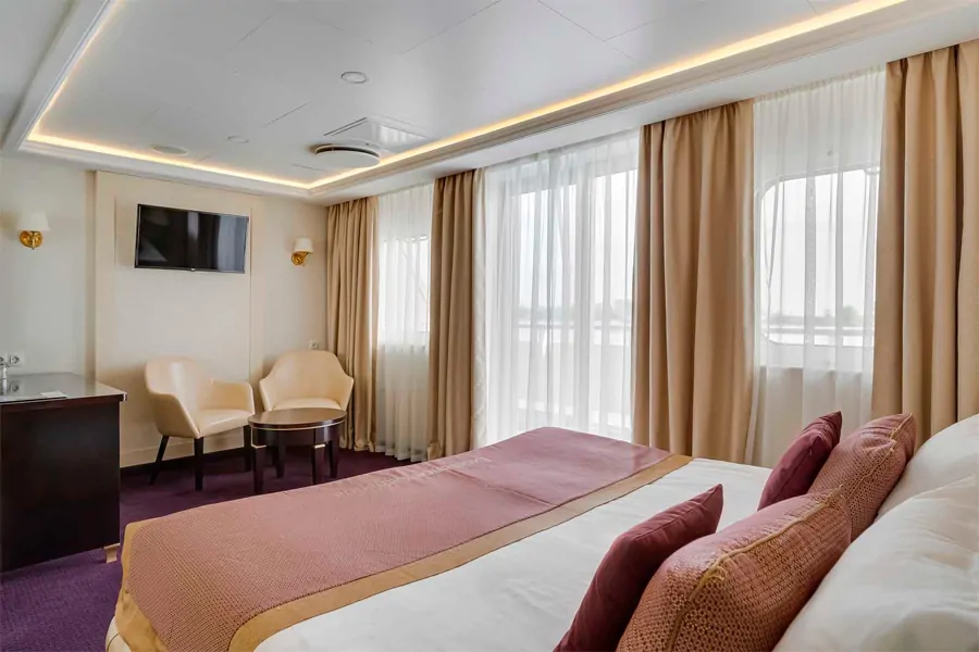 Люкс+ с балконом