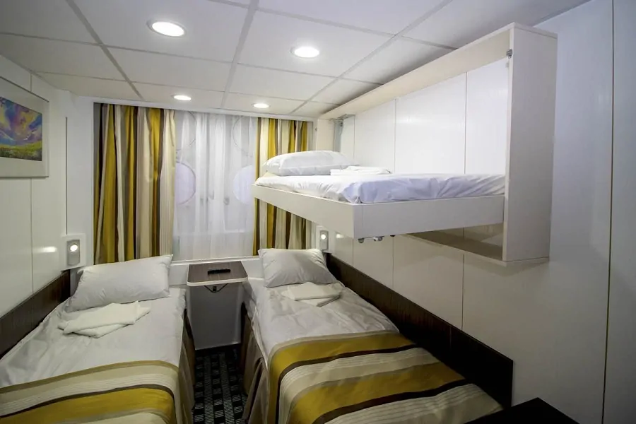 3-местная 2-ярусная (нижняя палуба)