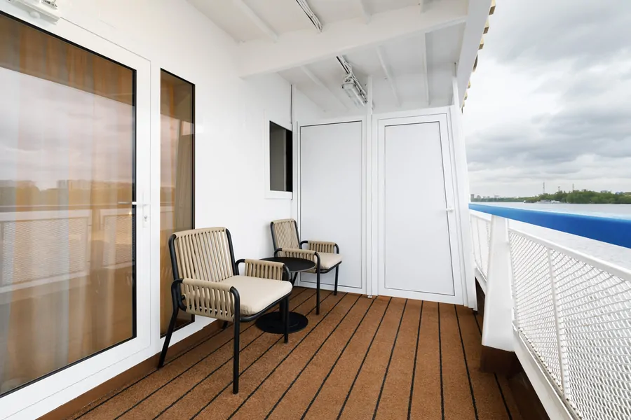 2-местная с балконом (шлюпочная палуба)