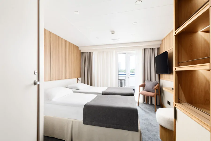 2-местная с балконом (шлюпочная палуба)