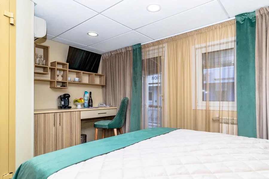 Полулюкс с балконом