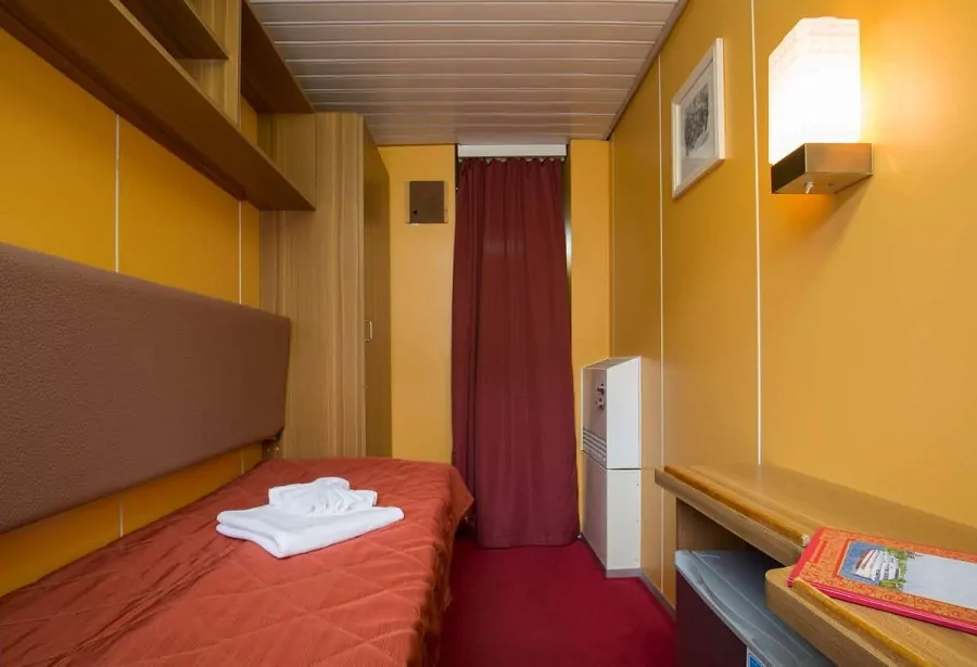 1-местная (шлюпочная палуба)