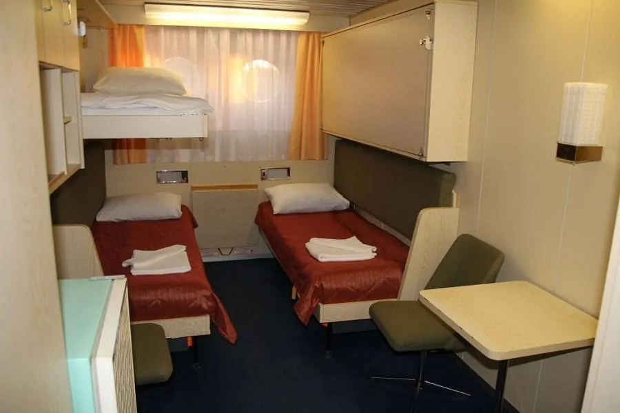 4-местная 2-ярусная (нижняя палуба)