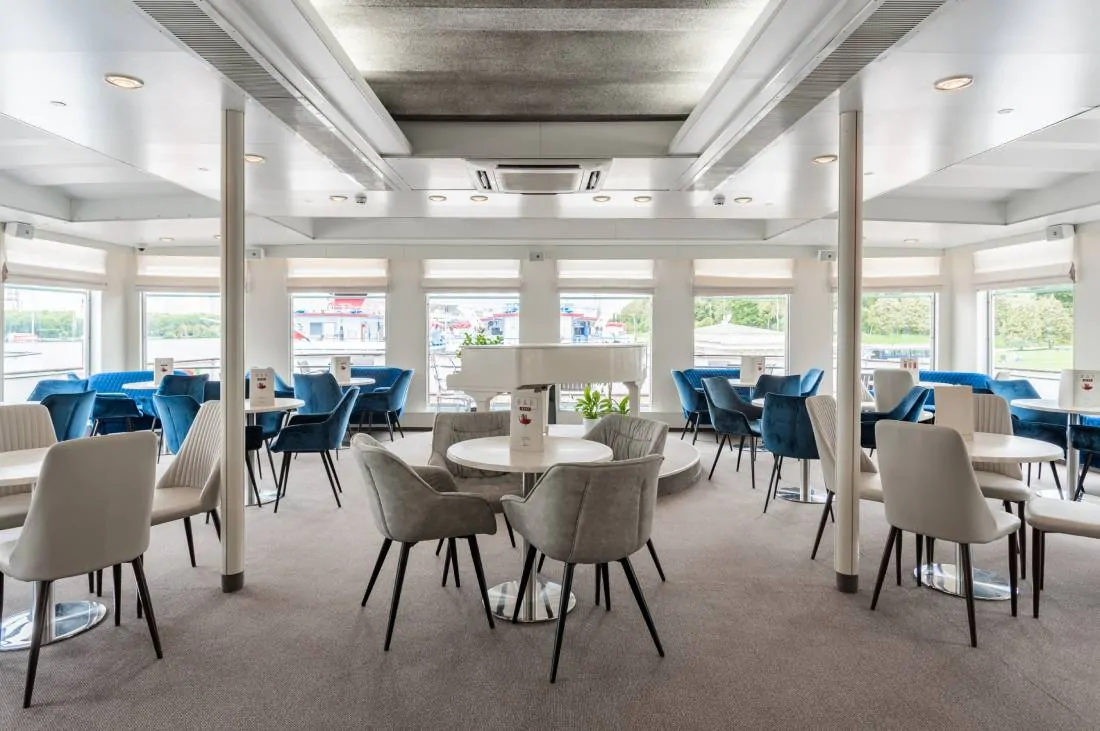 Санкт-Петербург