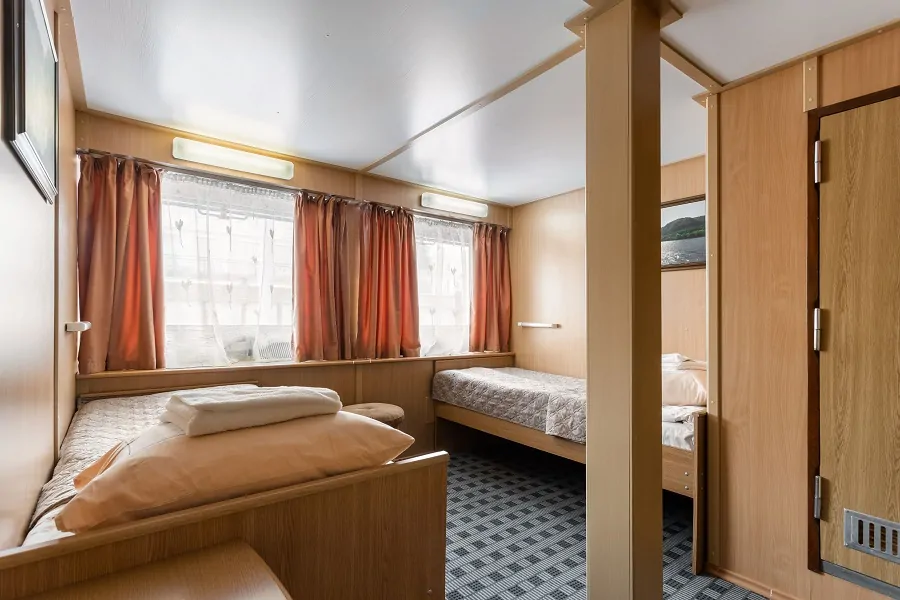 Полулюкс (средняя палуба)