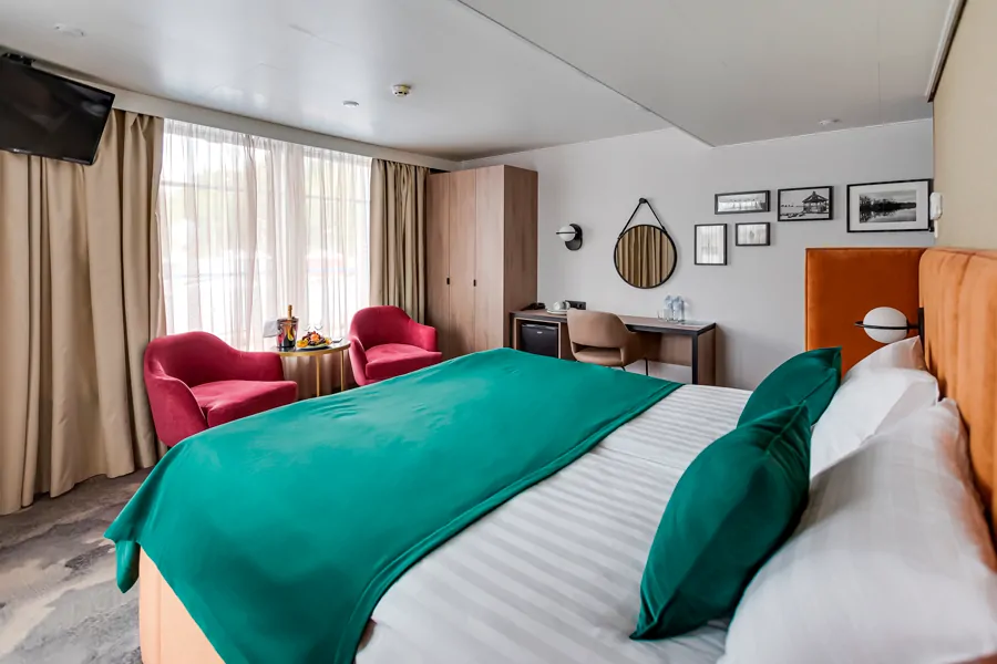 Панорамный люкс с балконом