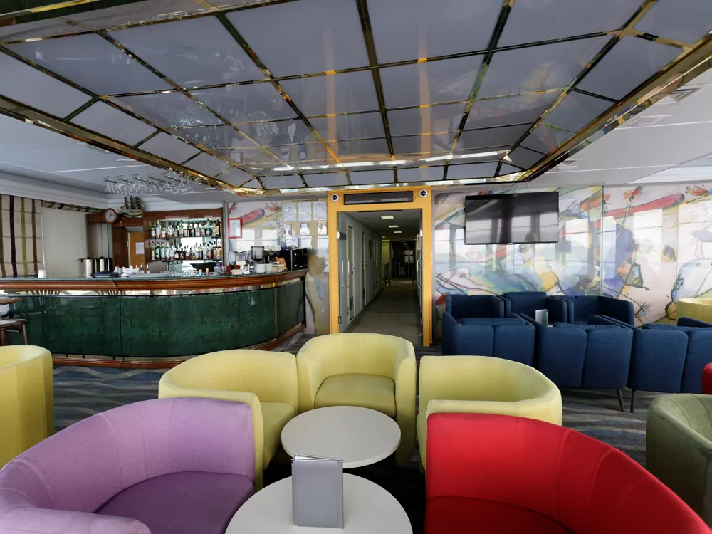 Максим Литвинов