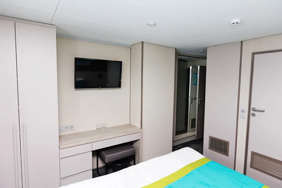 Полулюкс с балконом (шлюпочная палуба)