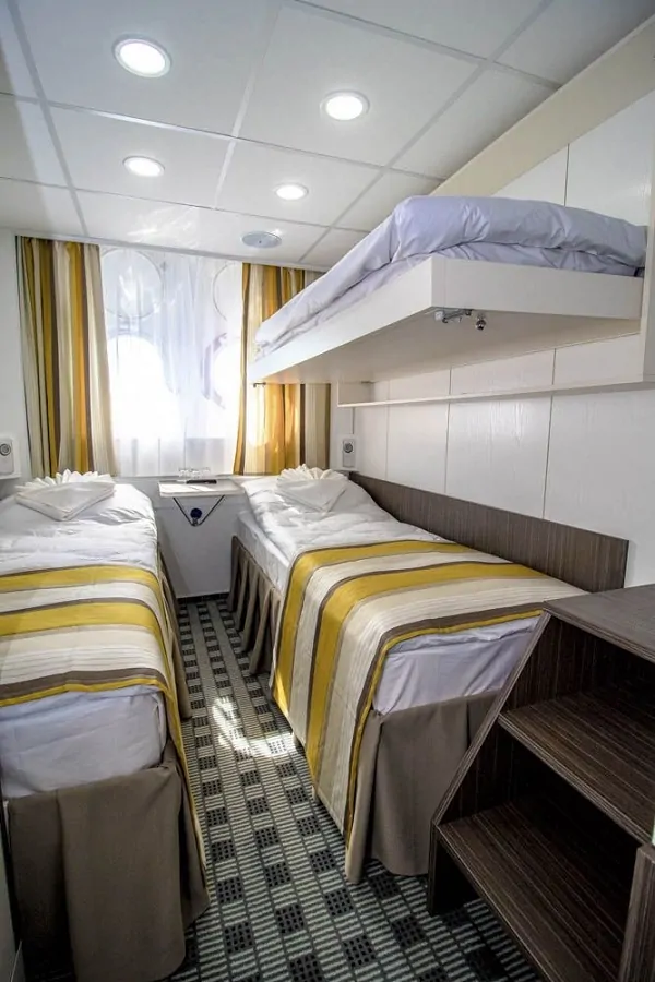 3-местная 2-ярусная (нижняя палуба)