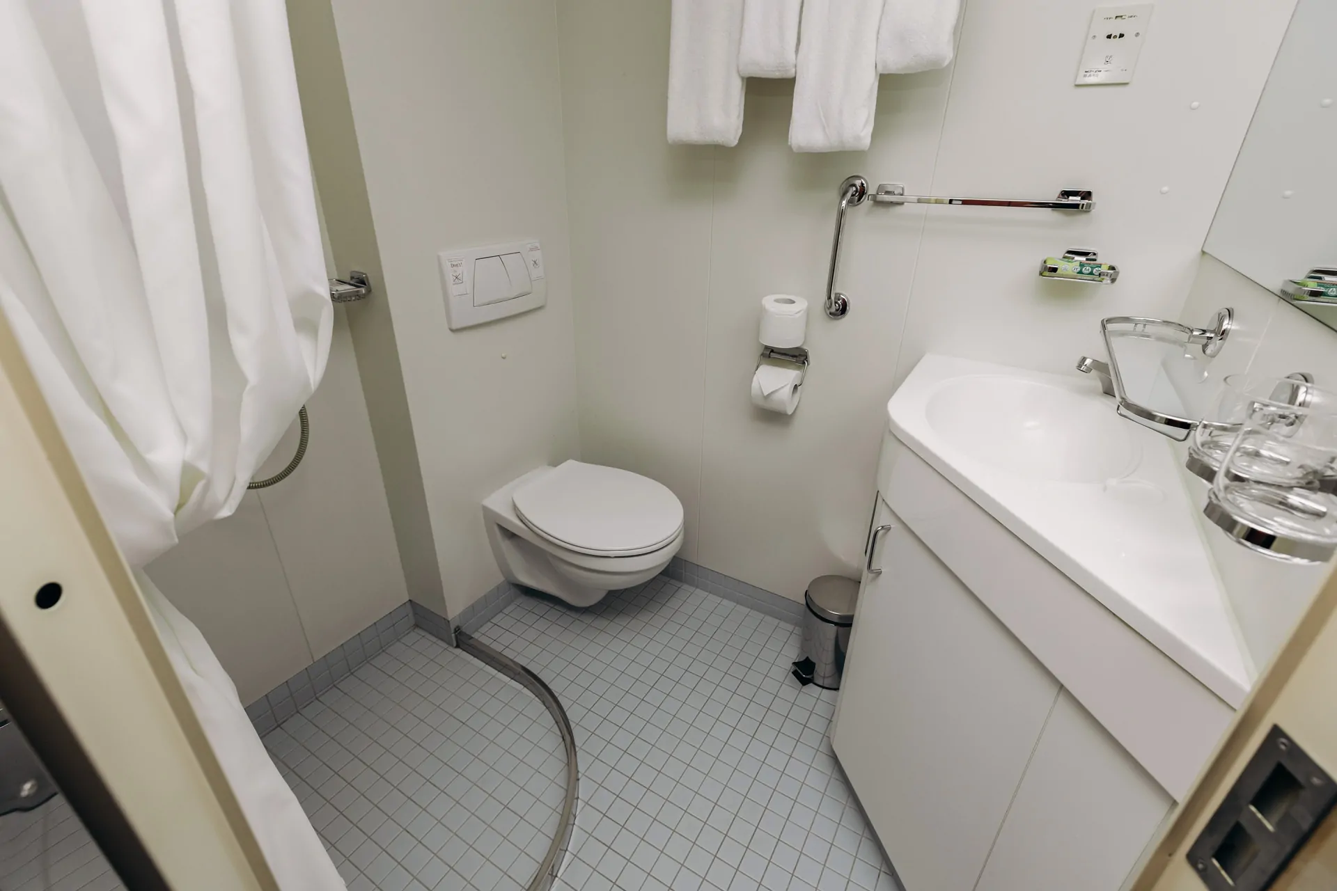 Комфорт 1-местный (шлюпочная палуба)