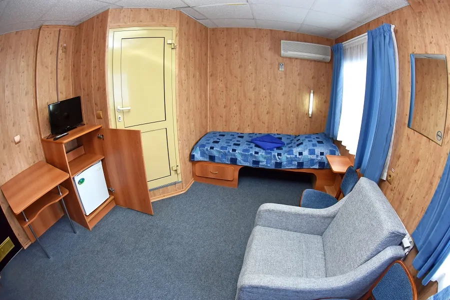 2-местная увеличенной площади с дополнительным местом (средняя палуба)