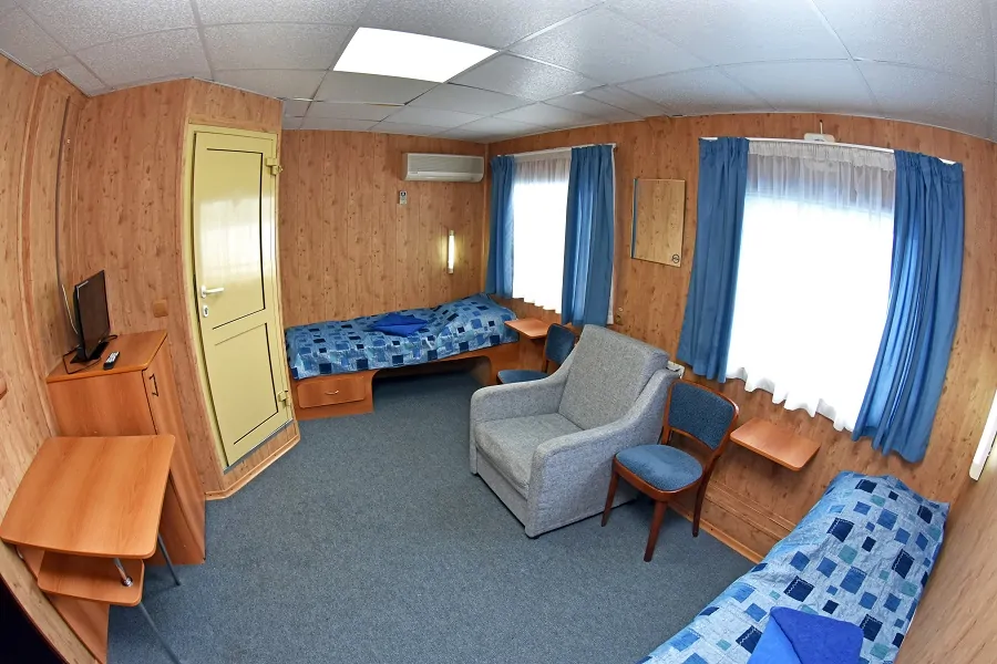 2-местная увеличенной площади с дополнительным местом (средняя палуба)