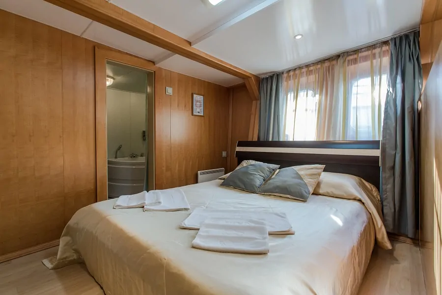 Люкс (нижняя палуба)